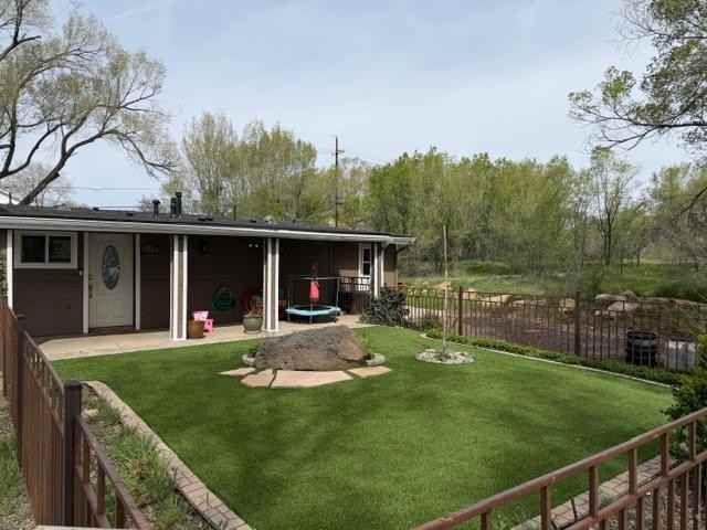 625 S Lone Tree Rd - Photo 2 of 11