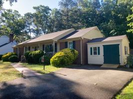 featured image of 7405 Glastonburg Dr #1