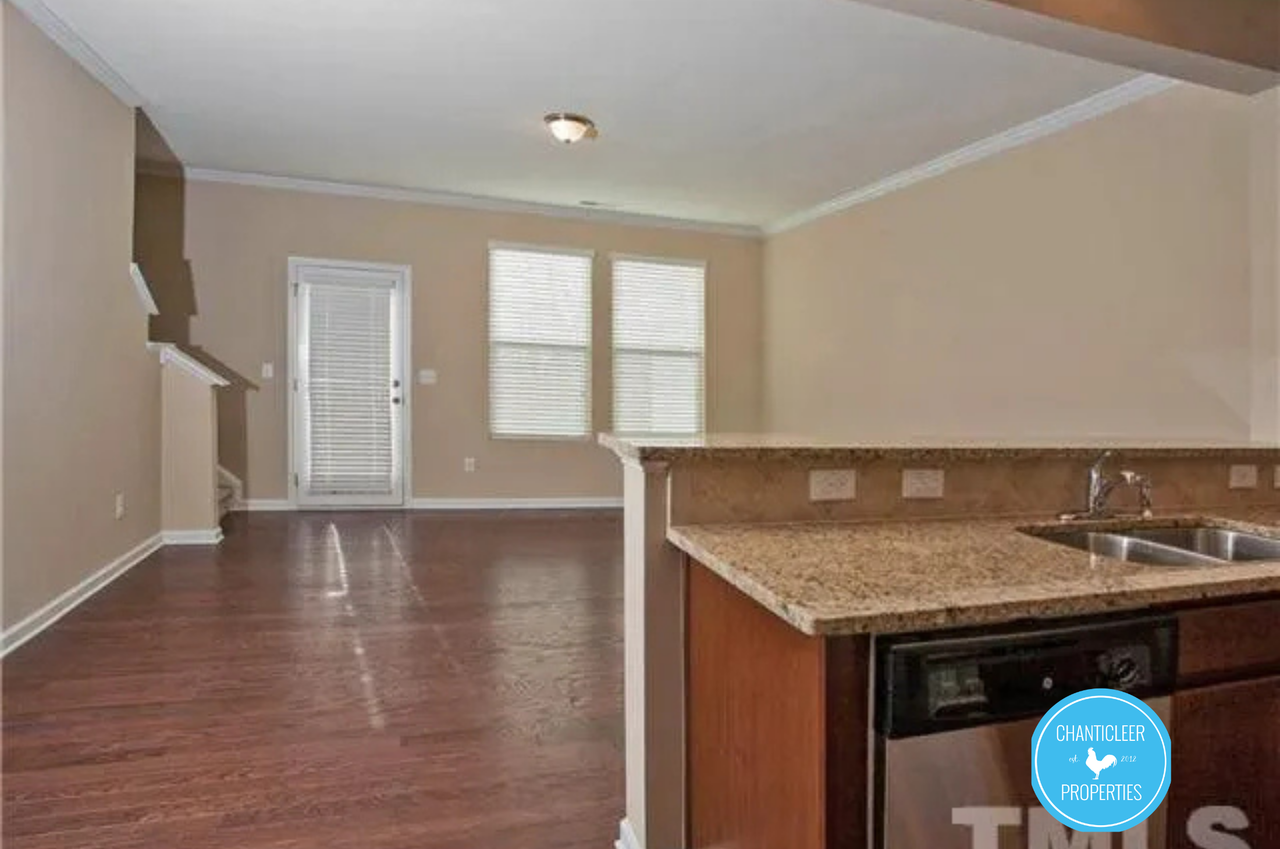 2219 Sunny Cove Dr #1 - Photo 3 of 18
