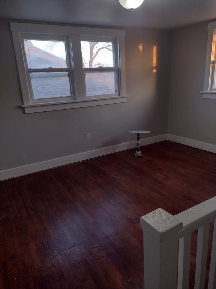 310 W 6th Ave - Photo 3 of 11
