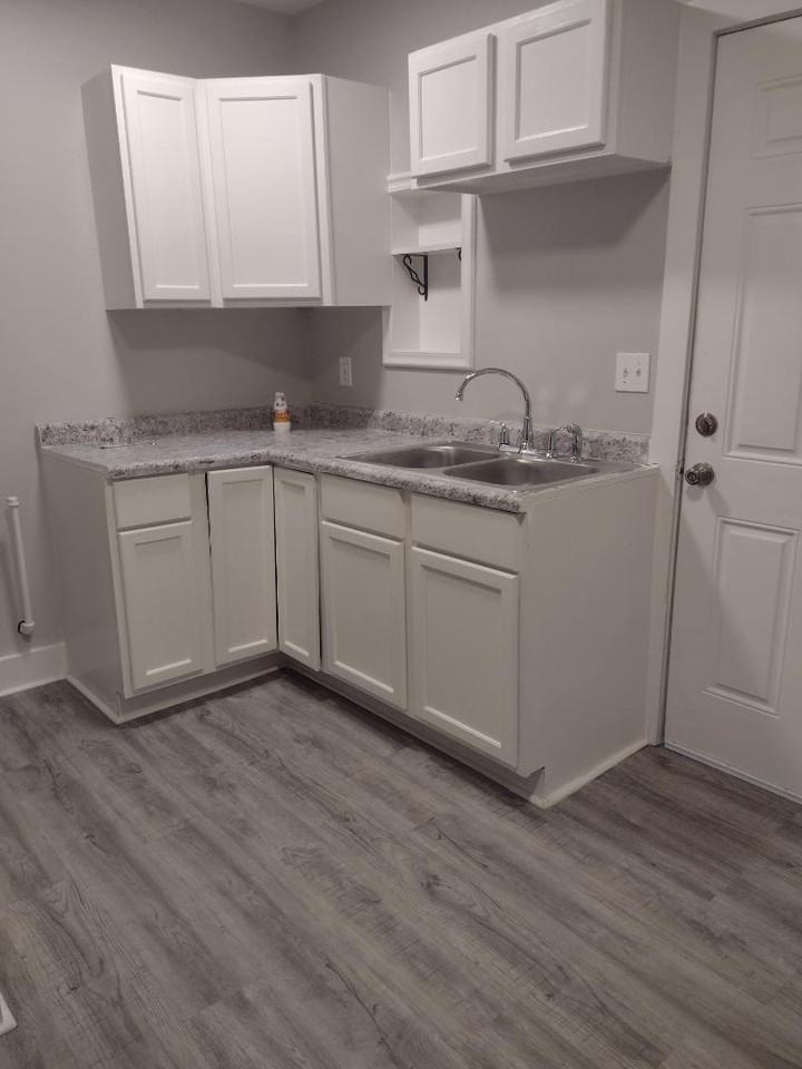 310 W 6th Ave - Photo 5 of 11