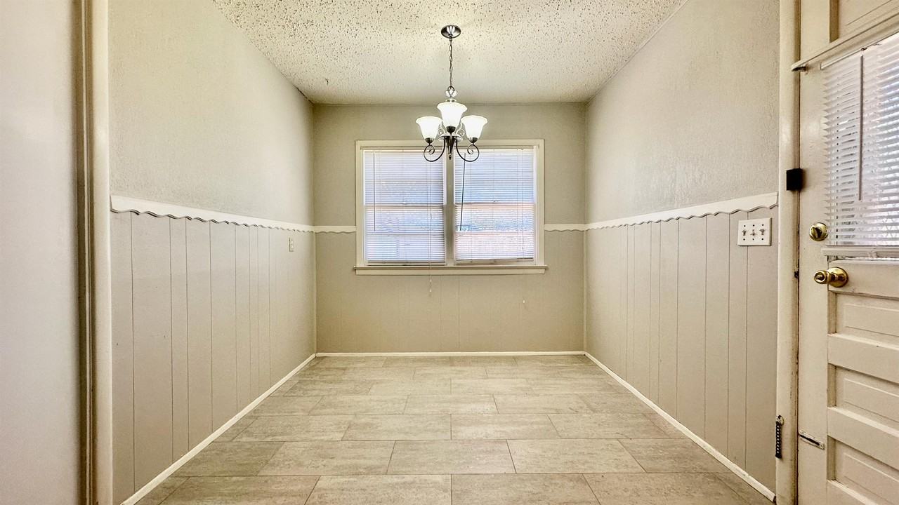 3411 39th St #1 - Photo 6 of 20