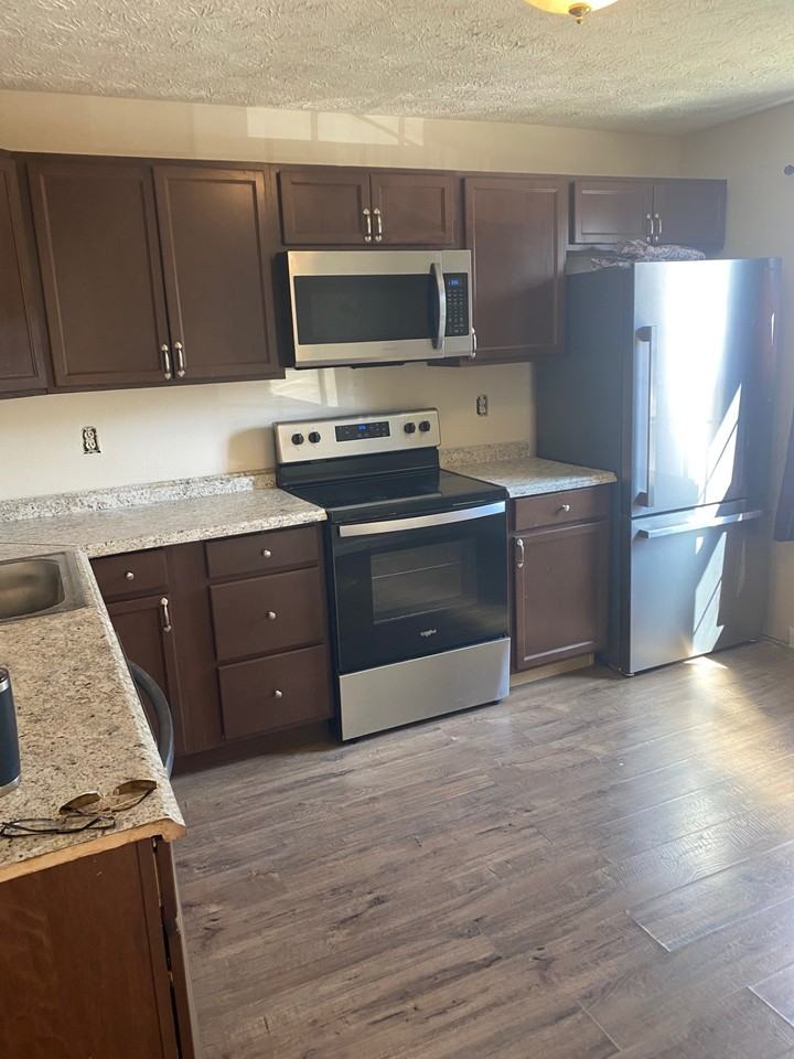 1046 Agate Dr #1 - Photo 5 of 14