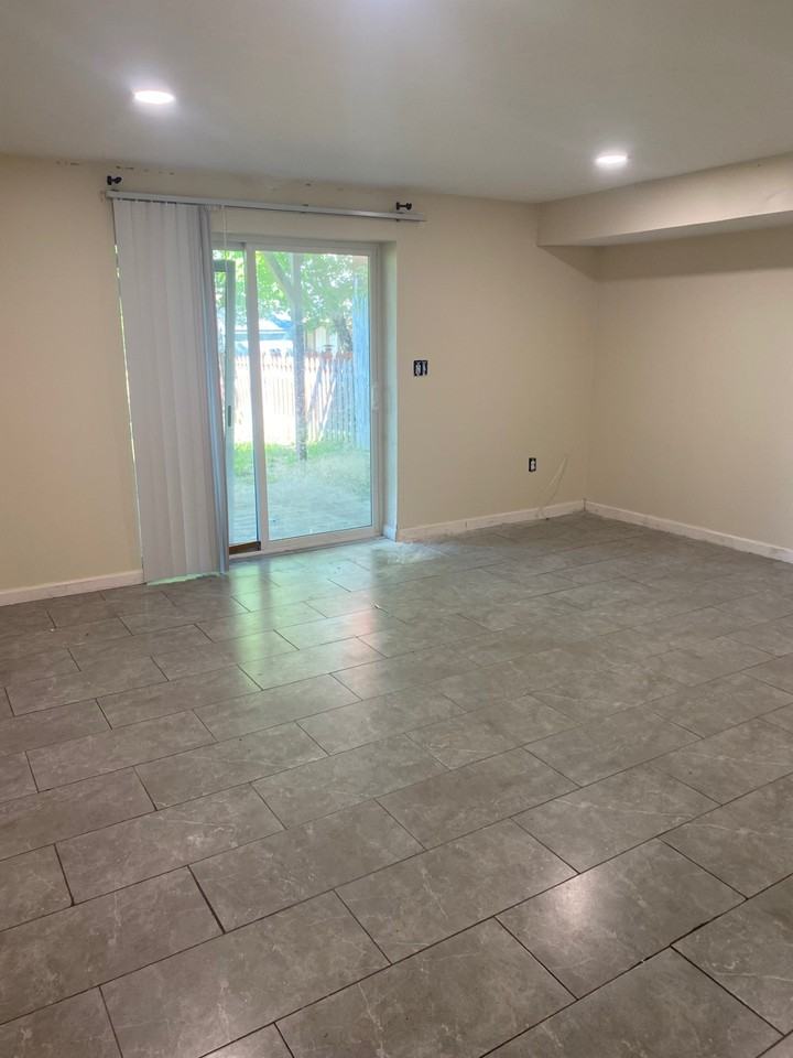 1046 Agate Dr #1 - Photo 7 of 14