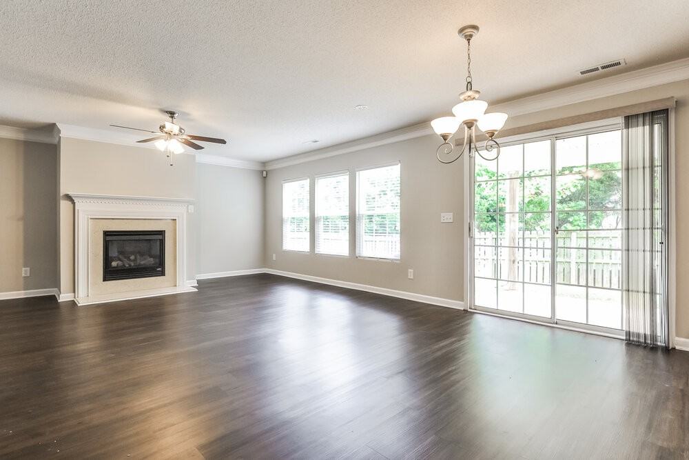144 Georgetowne Dr - Photo 6 of 15