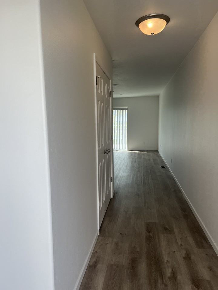 5916 36th St S #1 - Photo 3 of 19