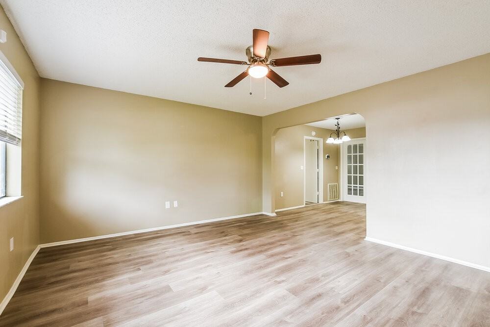 1719 Orange View Way - Photo 4 of 16
