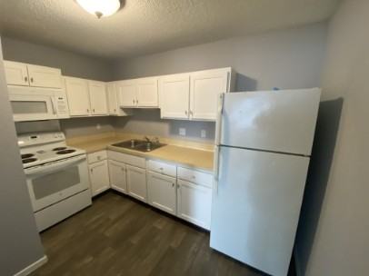 230 S Main St #M7 - Photo 6 of 15
