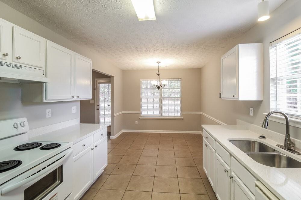 4302 Marci St - Photo 7 of 16