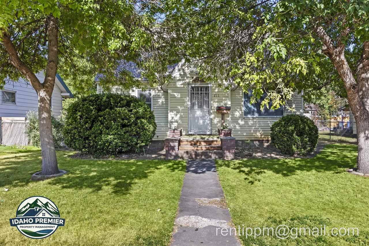 211 Walnut St #1 - Photo 2 of 20