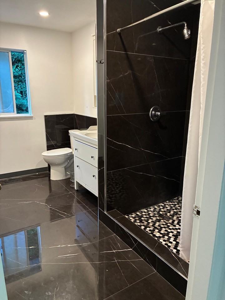 1056 Windward Drive - Photo 6 of 35