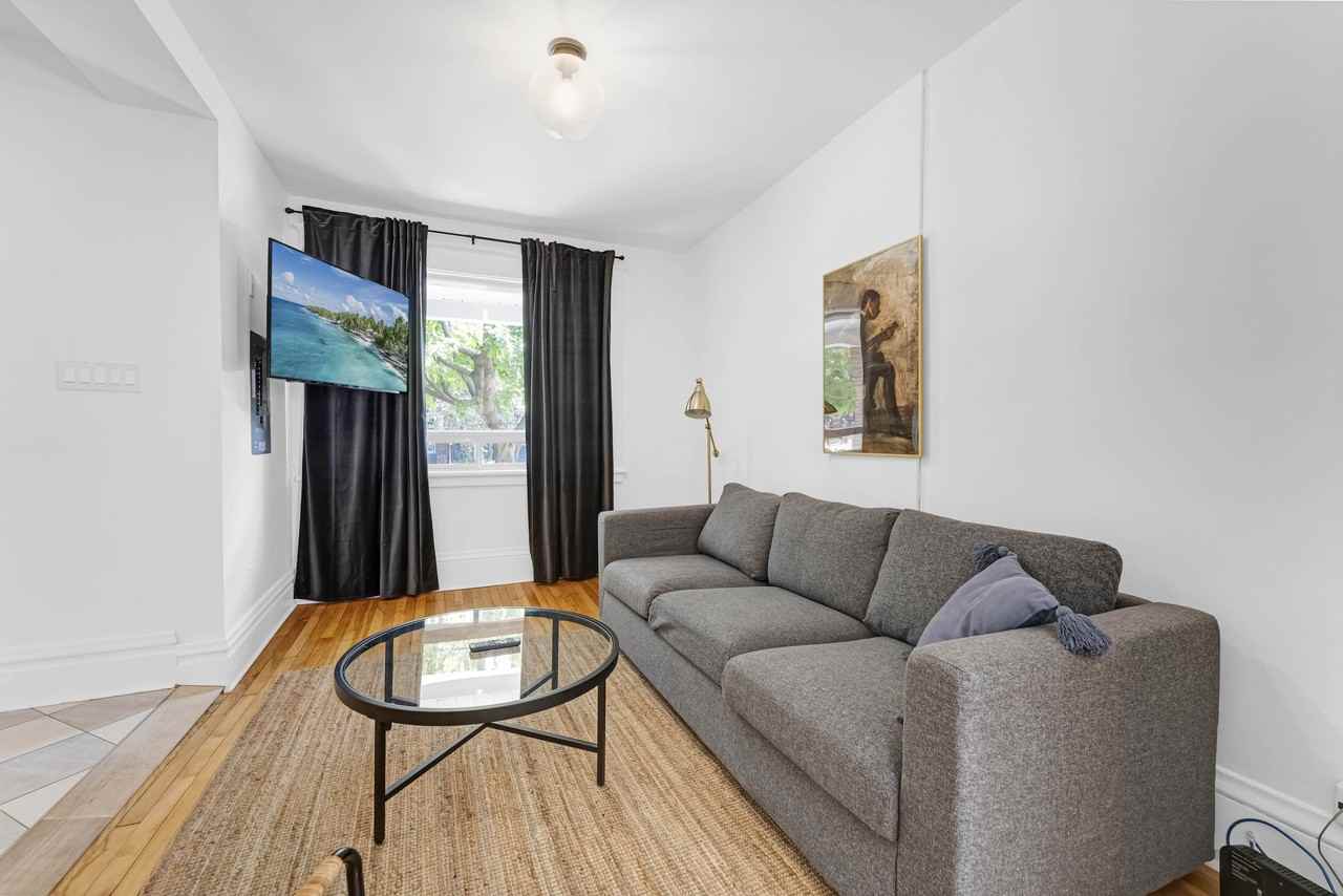 121 Hopewell Ave - Photo 2 of 44