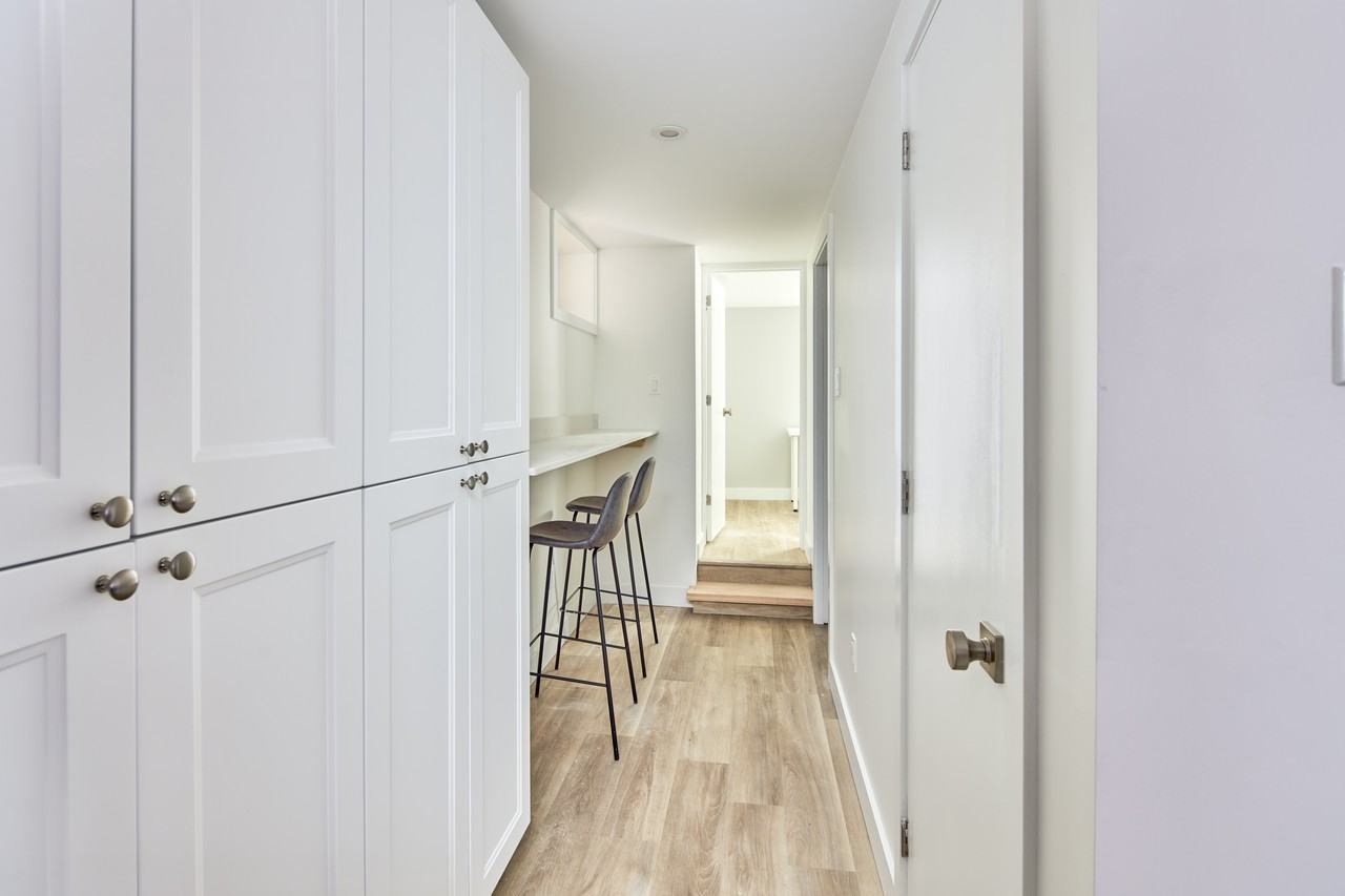 121 Hopewell Ave - Photo 6 of 44