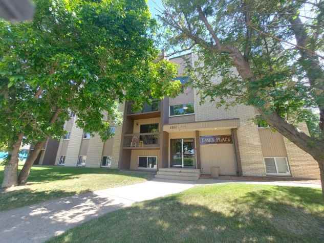 4601 48 Ave - Photo 2 of 10