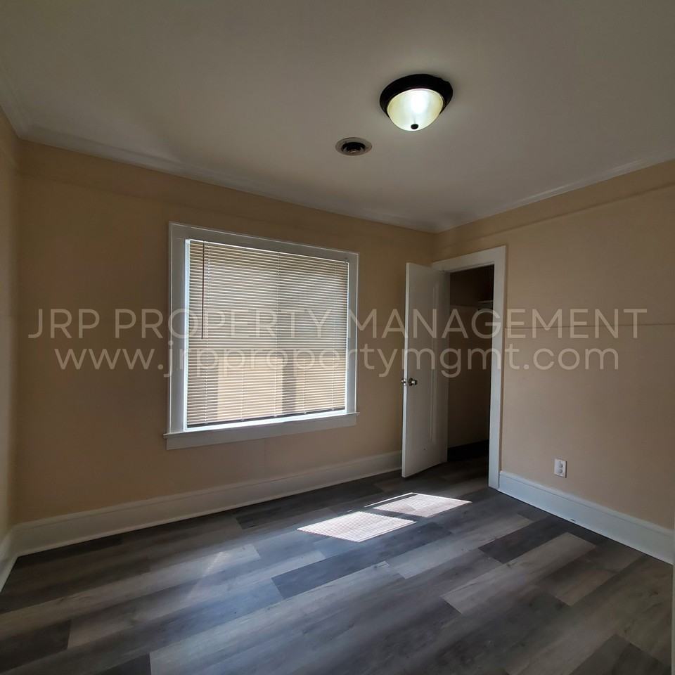 412 N West Ave #2 - Photo 6 of 18