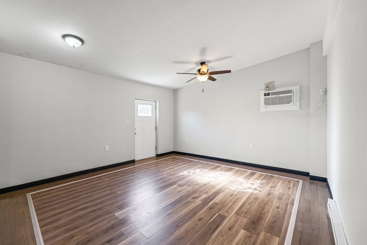 200 S Union St #2 - Photo 4 of 15
