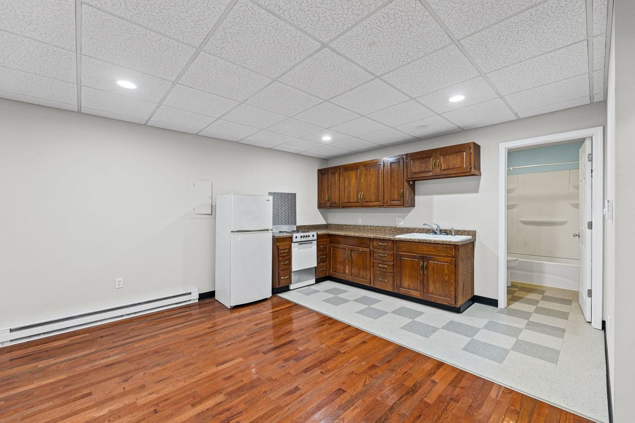 200 S Union St #2 - Photo 6 of 15