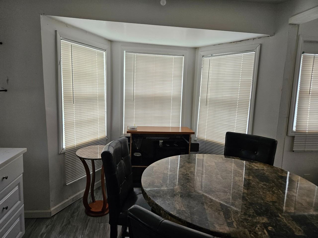 240 Whitaker Cir Nw - Photo 4 of 12