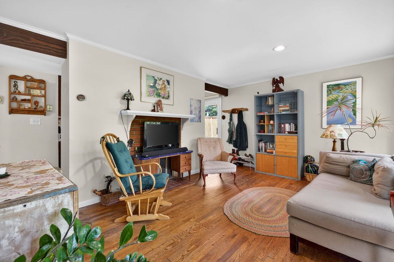 12805 Atlantic Ave #1 - Photo 5 of 20