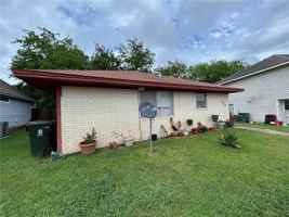 featured image of 1913 Pine Tree Dr #A