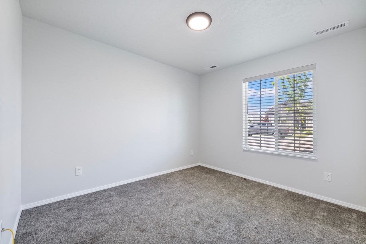 823 East 19th North Street #1 - Photo 5 of 24