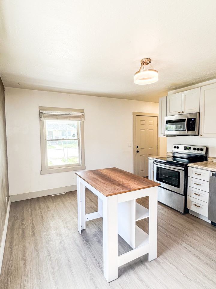 348 8th St #1 - Photo 5 of 50