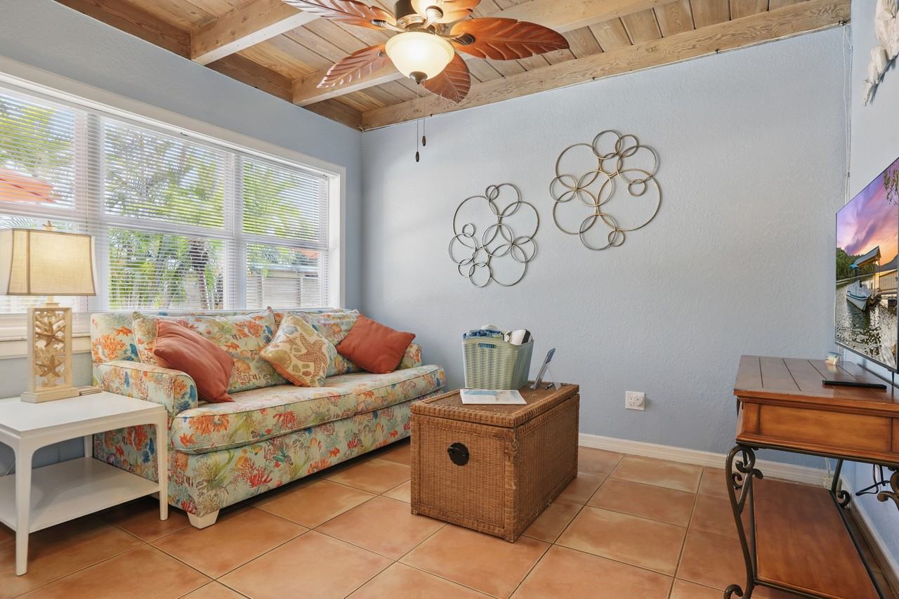1381 S Orlando Ave #4 - Photo 3 of 19