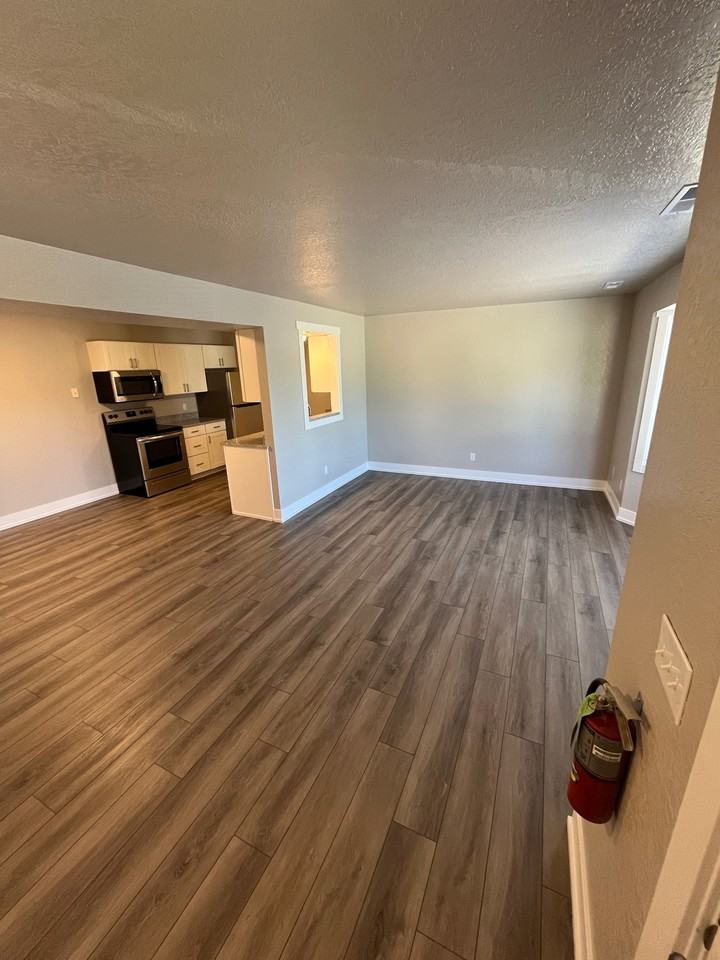 2852 Green Meadow Dr #J - Photo 2 of 10