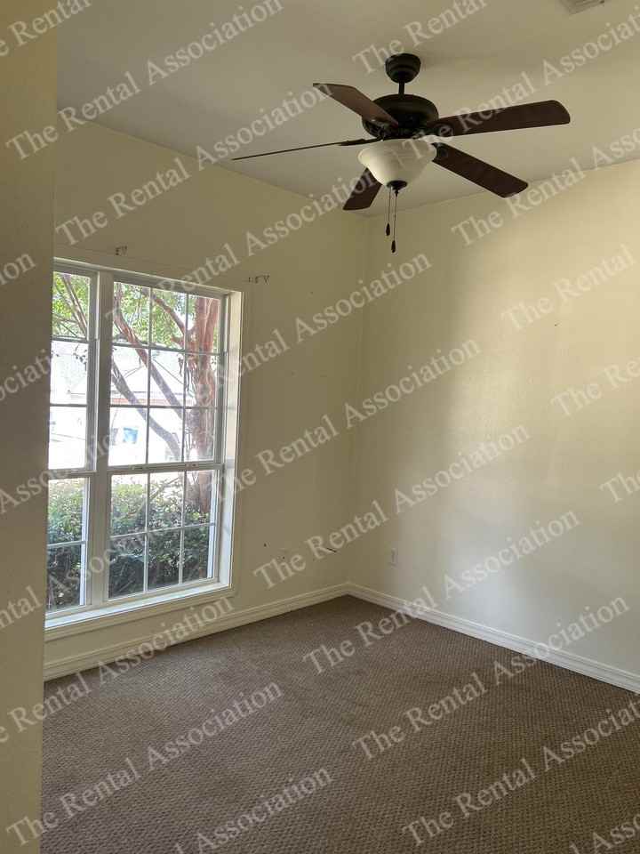 2302 Desiree St #1 - Photo 4 of 17