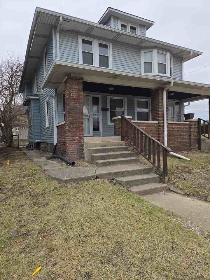 303 N State Ave #1 - Photo 2 of 16