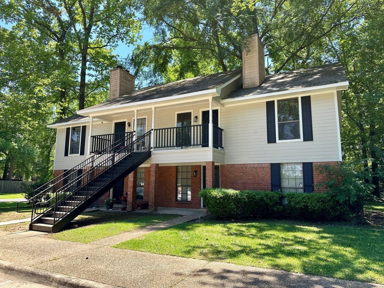 Grand Oaks Apartment Homes - Photo 7 of 10