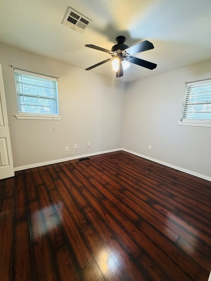 120 Elwood Dr #1 - Photo 6 of 9