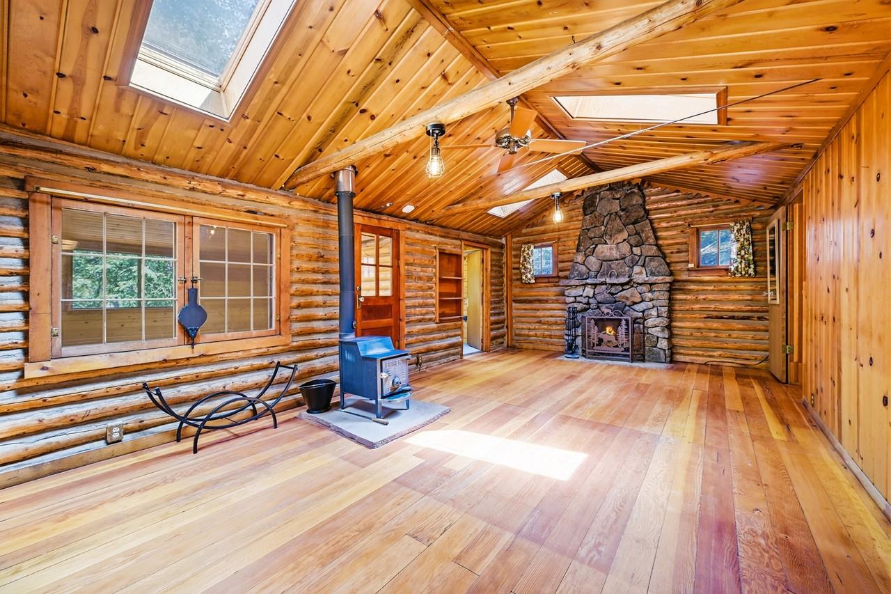 2299 S Beaver Creek Rd #1 - Photo 2 of 38