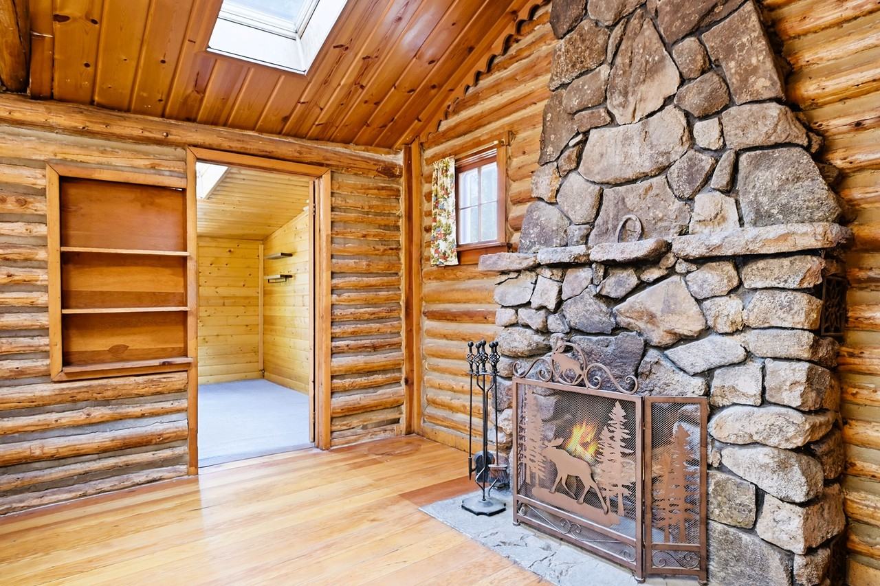 2299 S Beaver Creek Rd #1 - Photo 4 of 38