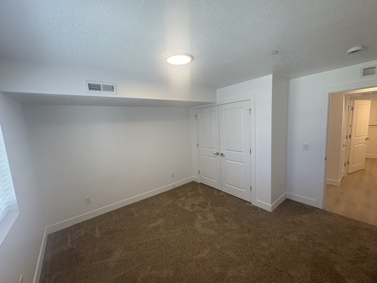 2028 S Sawmill Blvd #1 - Photo 4 of 17