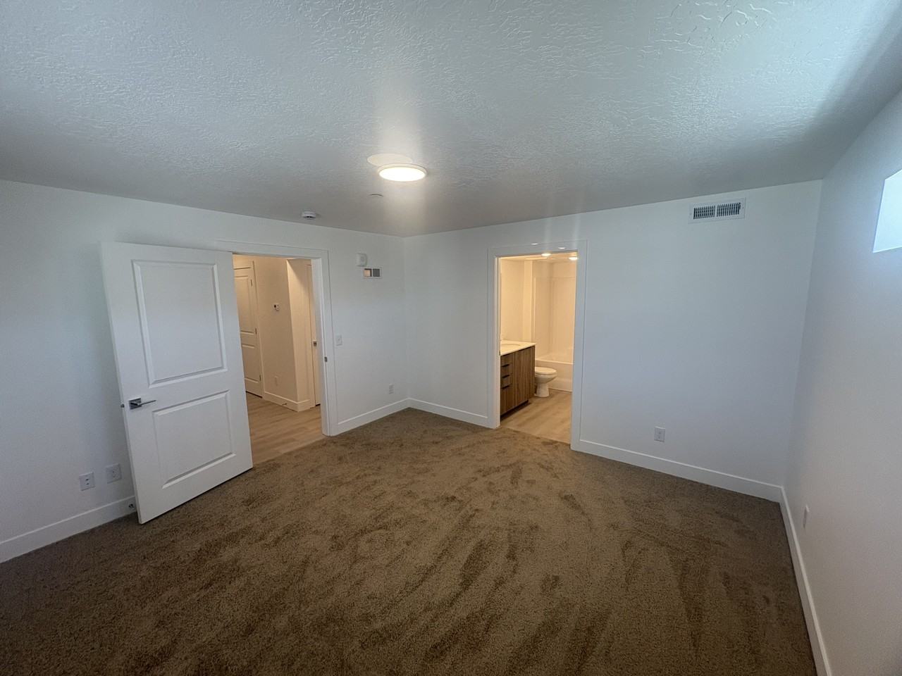 2028 S Sawmill Blvd #1 - Photo 6 of 17