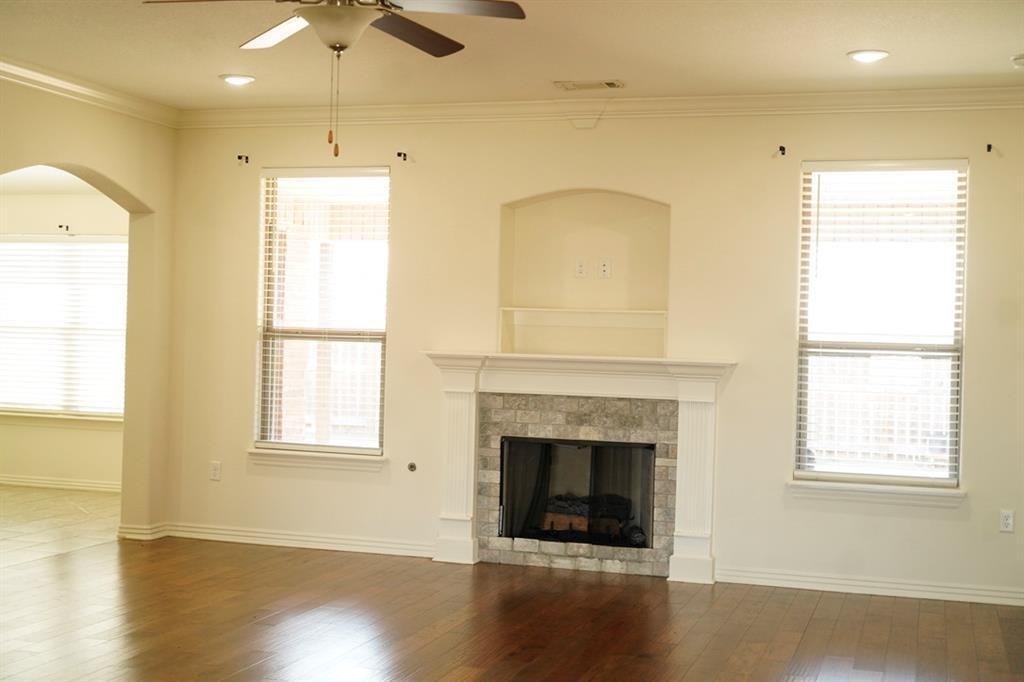 381 Holly St #1 - Photo 4 of 23