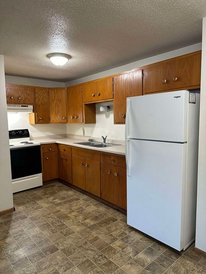 Briarwood Apartments - Photo 2 of 9