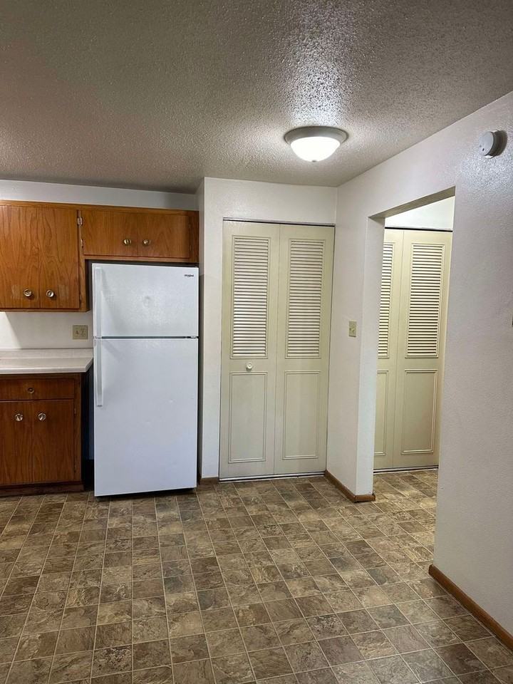 Briarwood Apartments - Photo 6 of 9