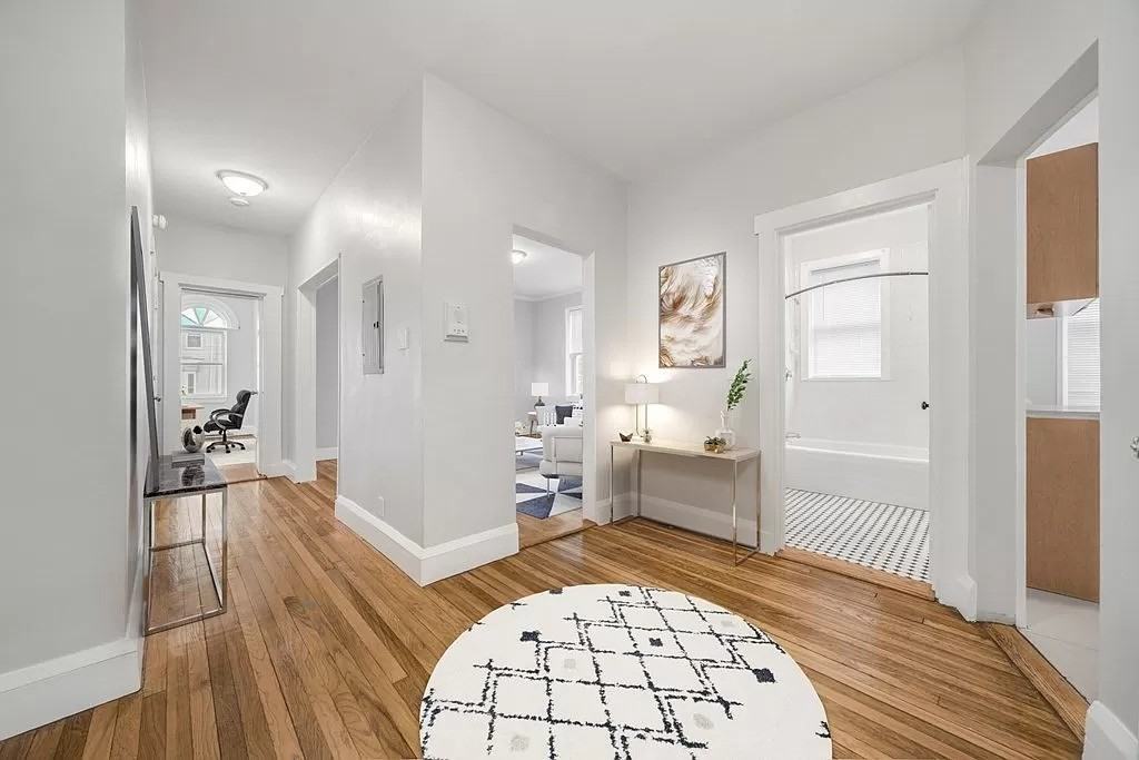 48 Clark Avenue48 Clark Avenue - 2L #2L - Photo 5 of 10