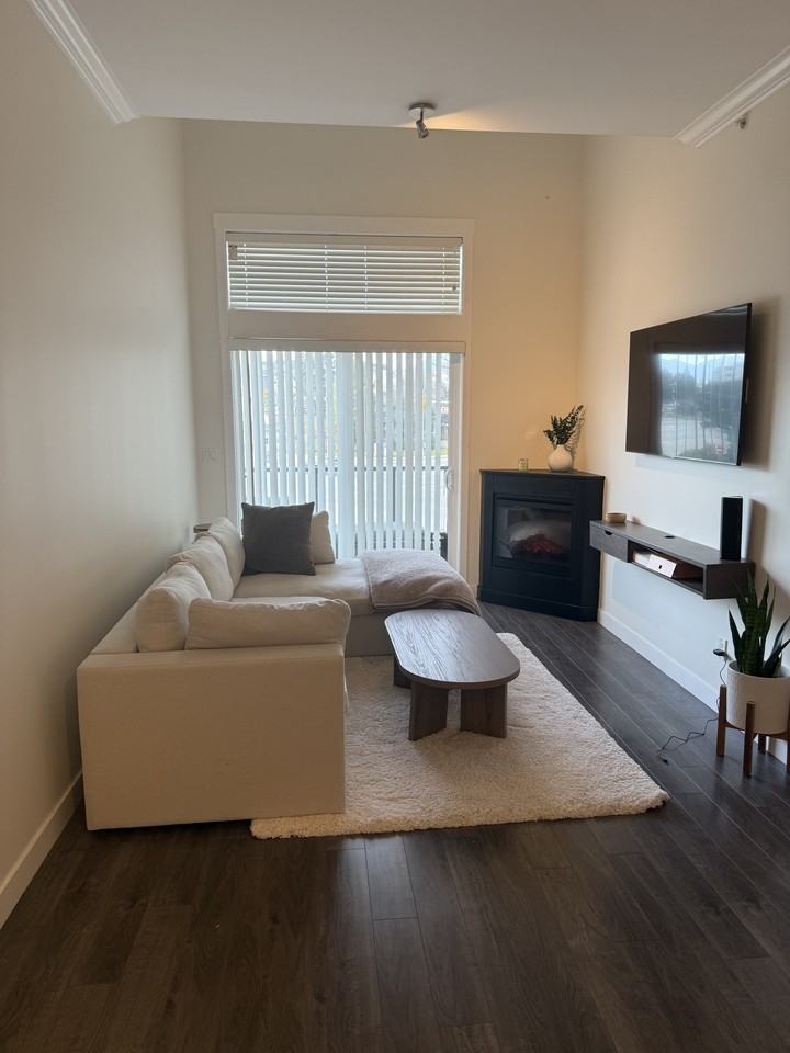 11580 223 Street #403 - Photo 3 of 5