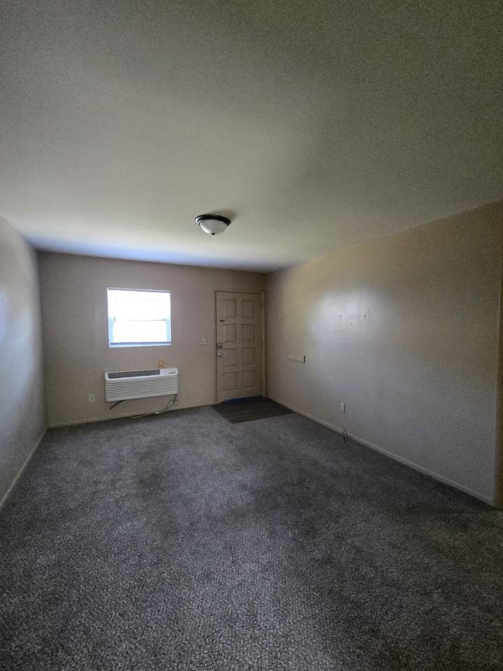 1958 S Hiram St #1 - Photo 4 of 25