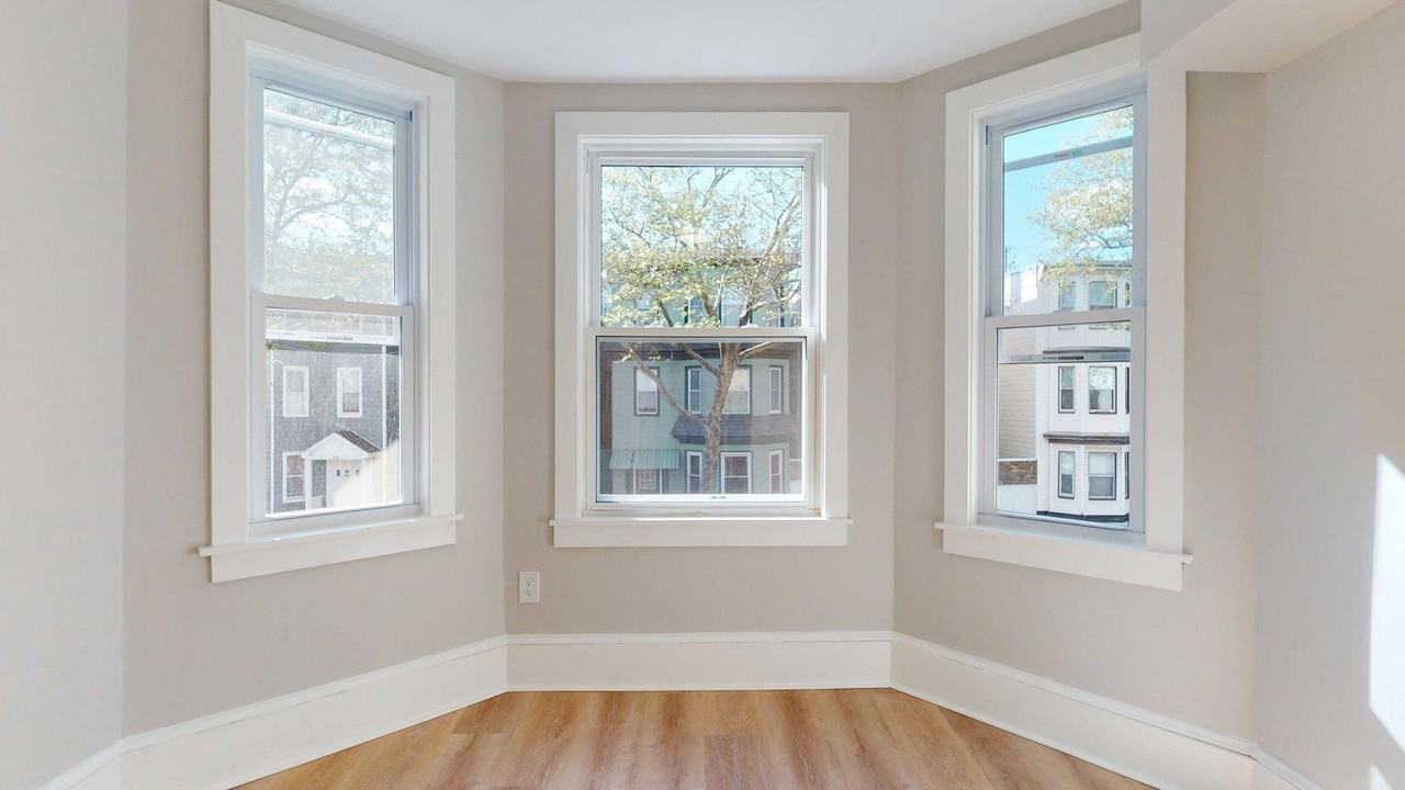 205 Chelsea Street205 Chelsea Street - 2 #2 - Photo 6 of 37