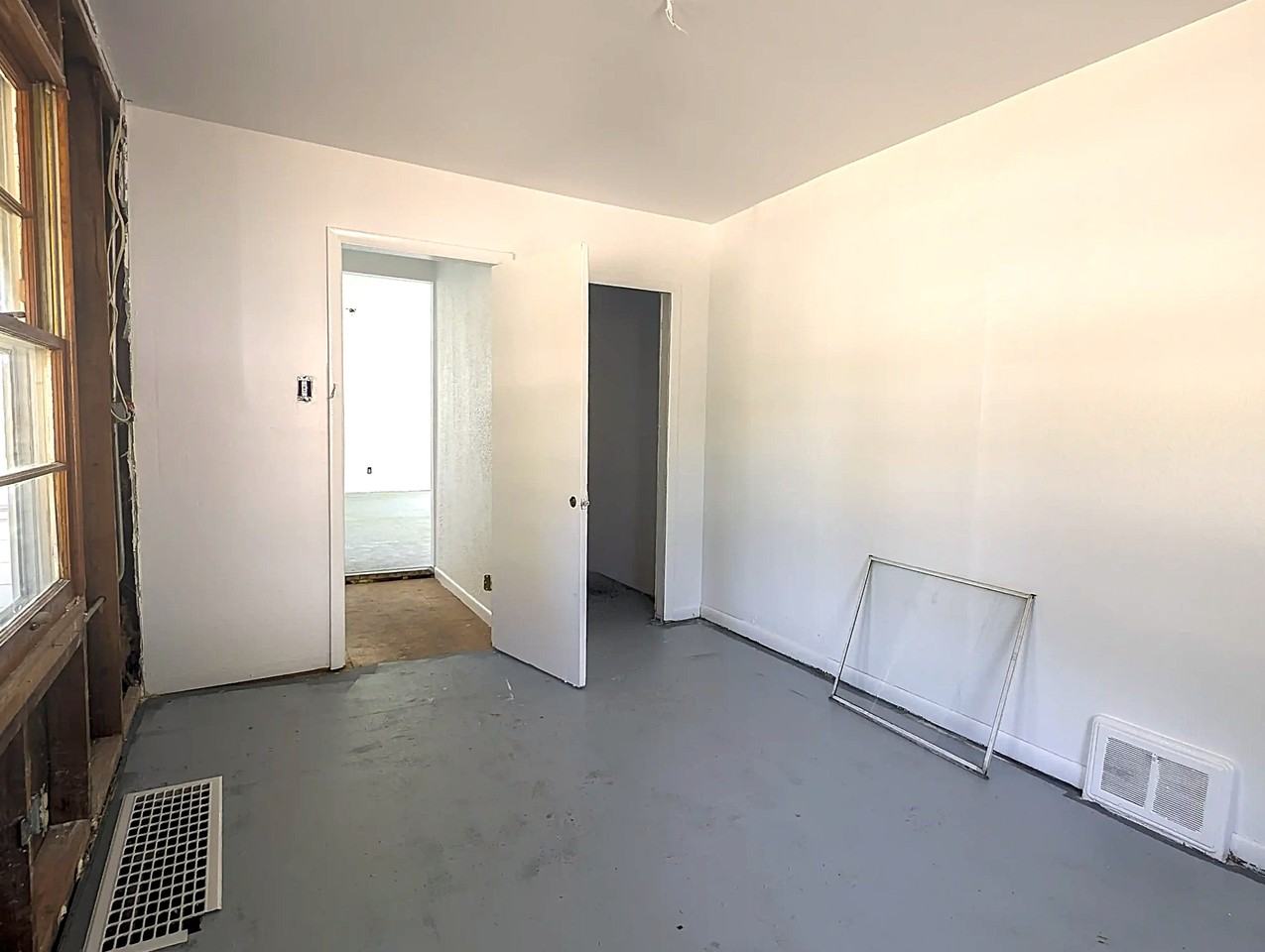 3307 Hoover Ave #1 - Photo 6 of 10