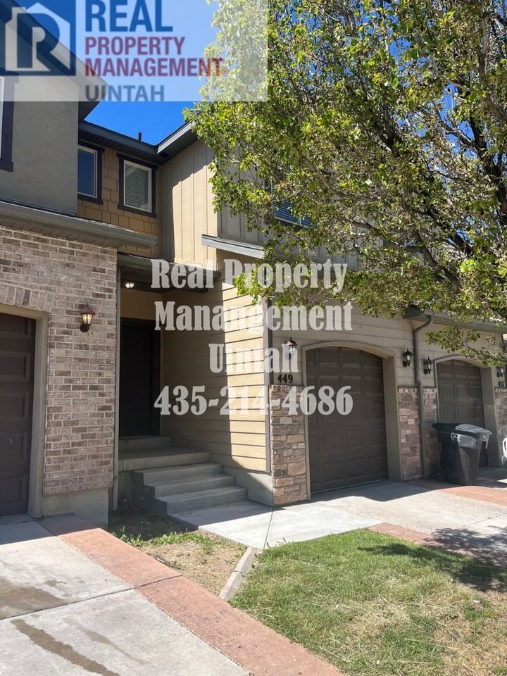 449 E Red Fox Ln - Photo 2 of 23