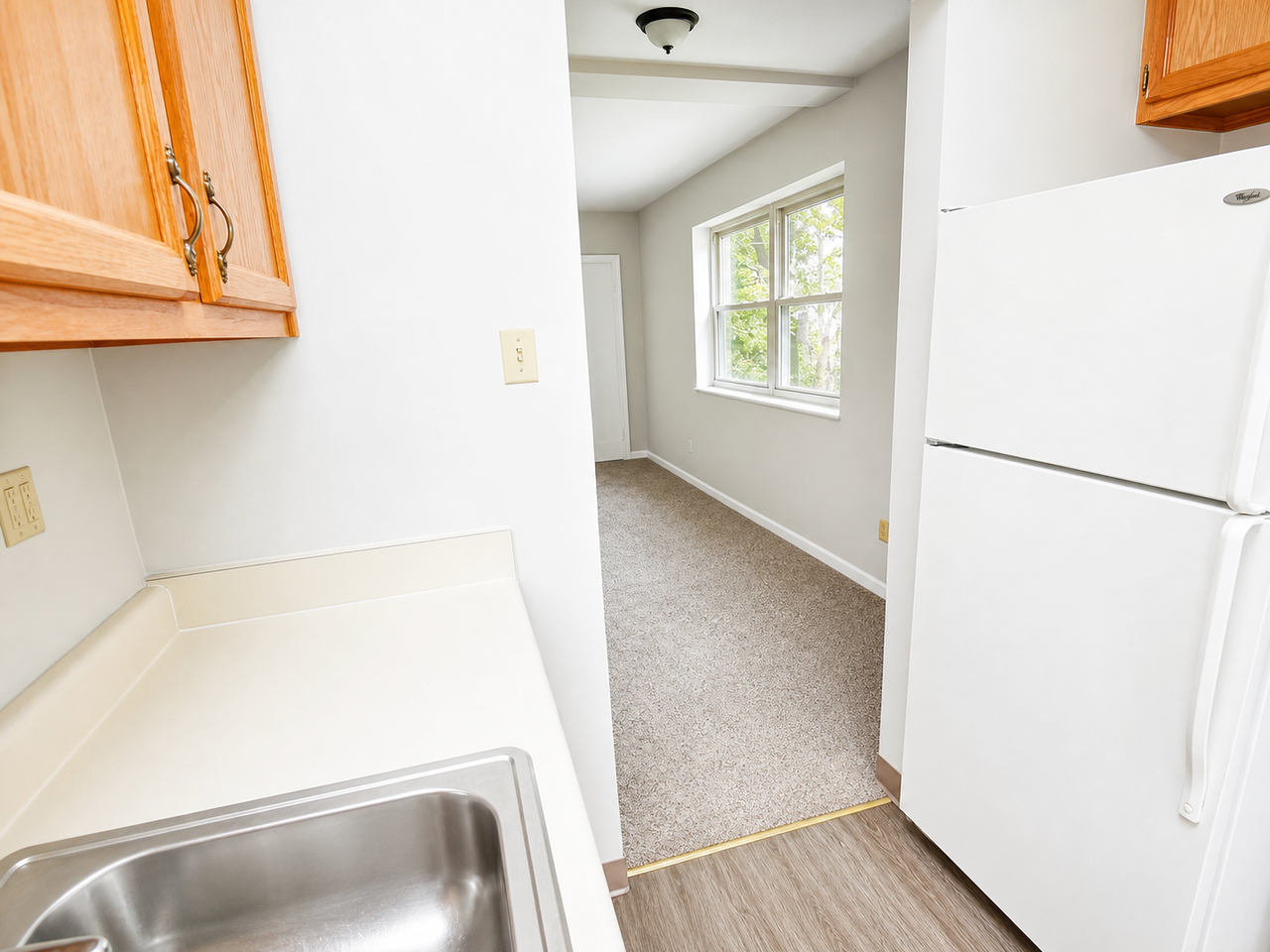 5559 BARTLETT STREETAPT B3 #B3 - Photo 5 of 11