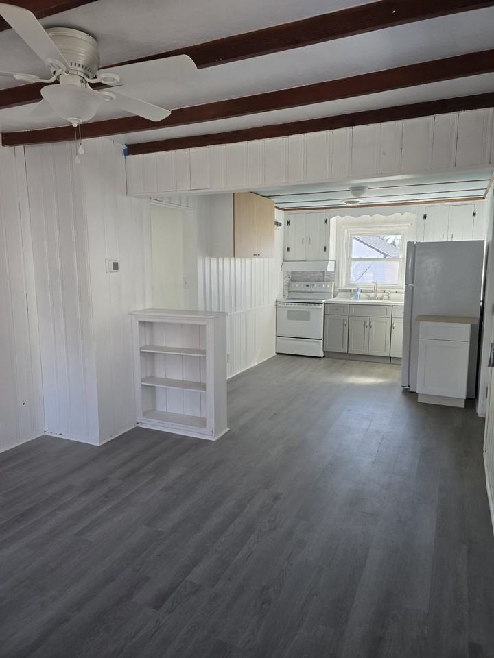 9 Holly St - Photo 3 of 10
