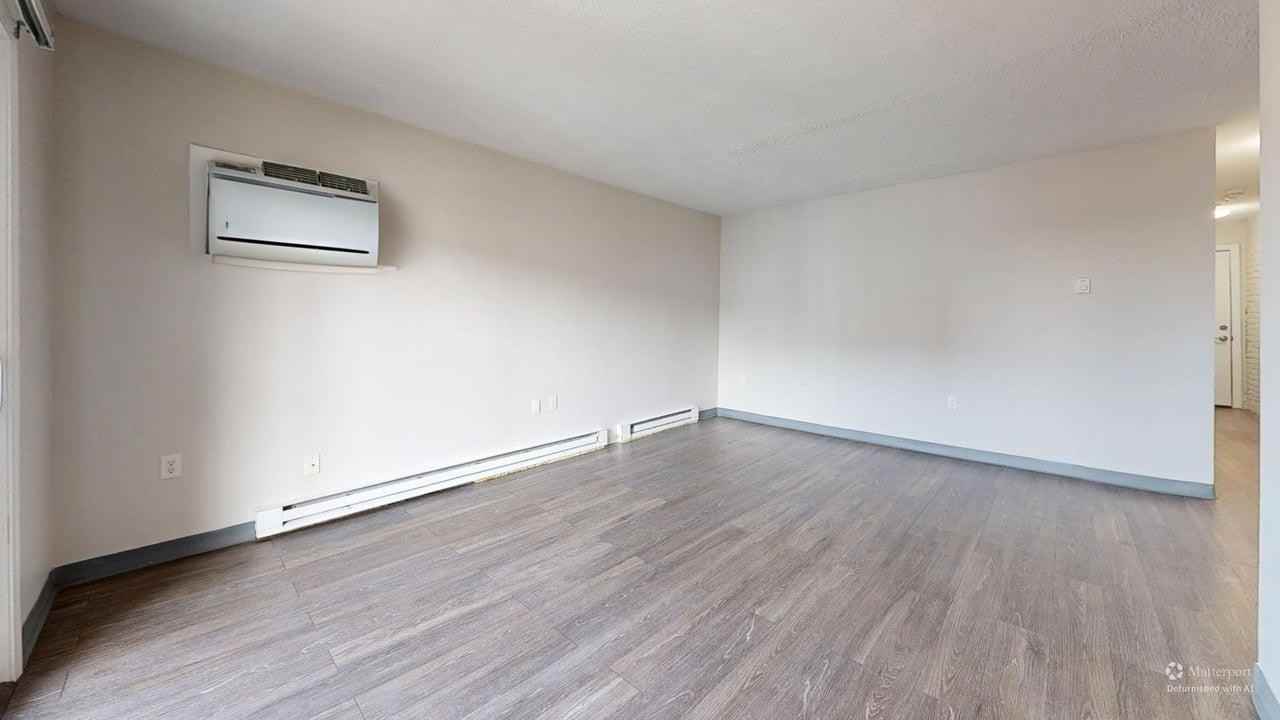 300 Meridian Street300 Meridian Street - 300 - 1 #300-1 - Photo 3 of 11