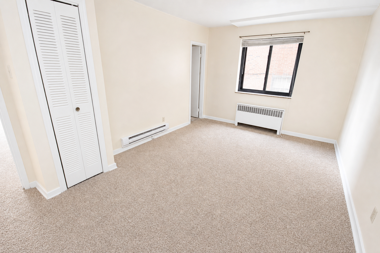 348 SOUTH HIGHLAND AVENUEAPT 201 #201 - Photo 4 of 7