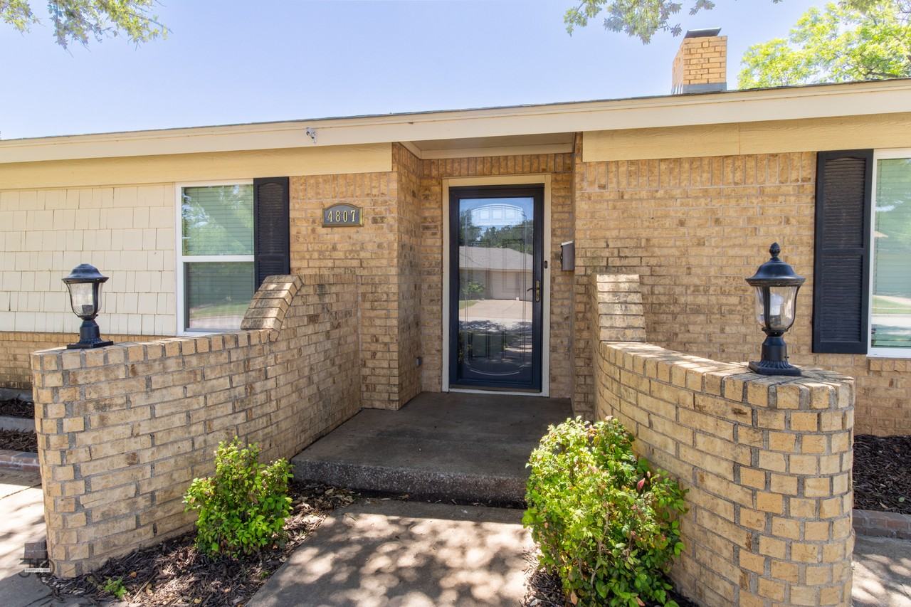 4807 Del Rio Trl #1 - Photo 2 of 29